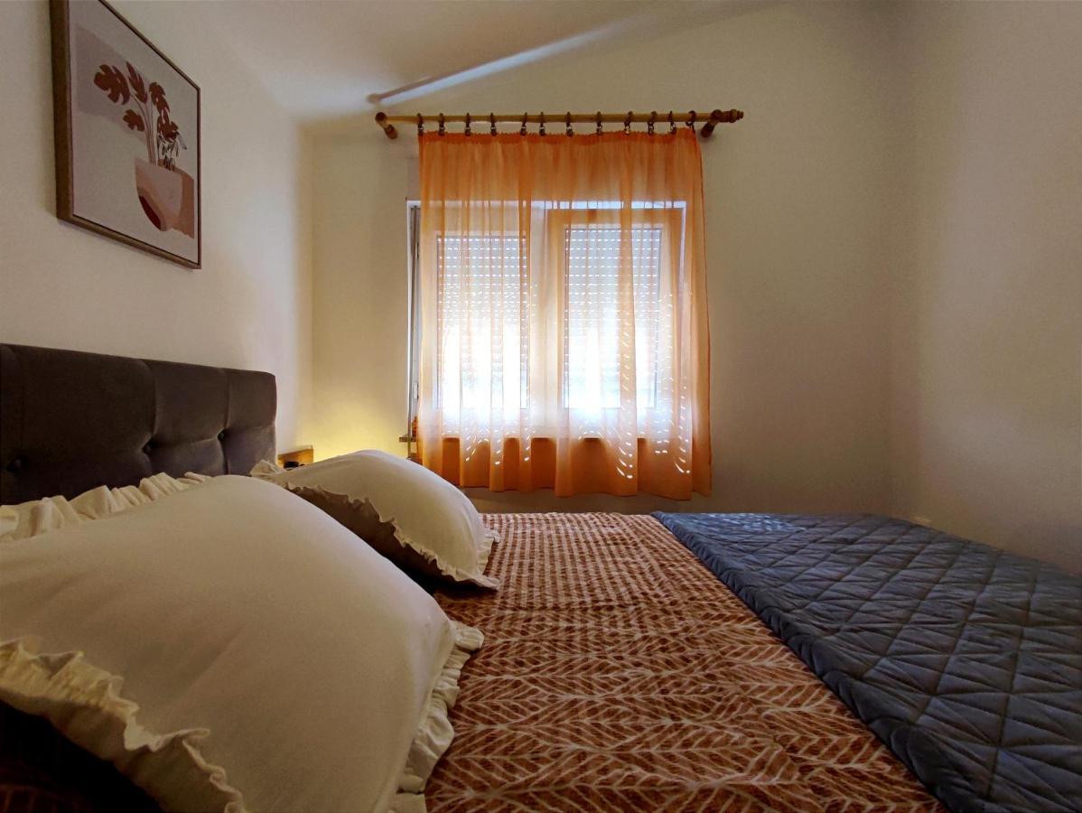 Apartments Jolic Vir Exterior foto